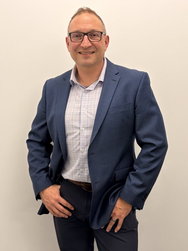 Dave Esau profile picture stand up